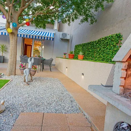 New Delux Green Garden Apartment With Hotube **** Split Exterior photo