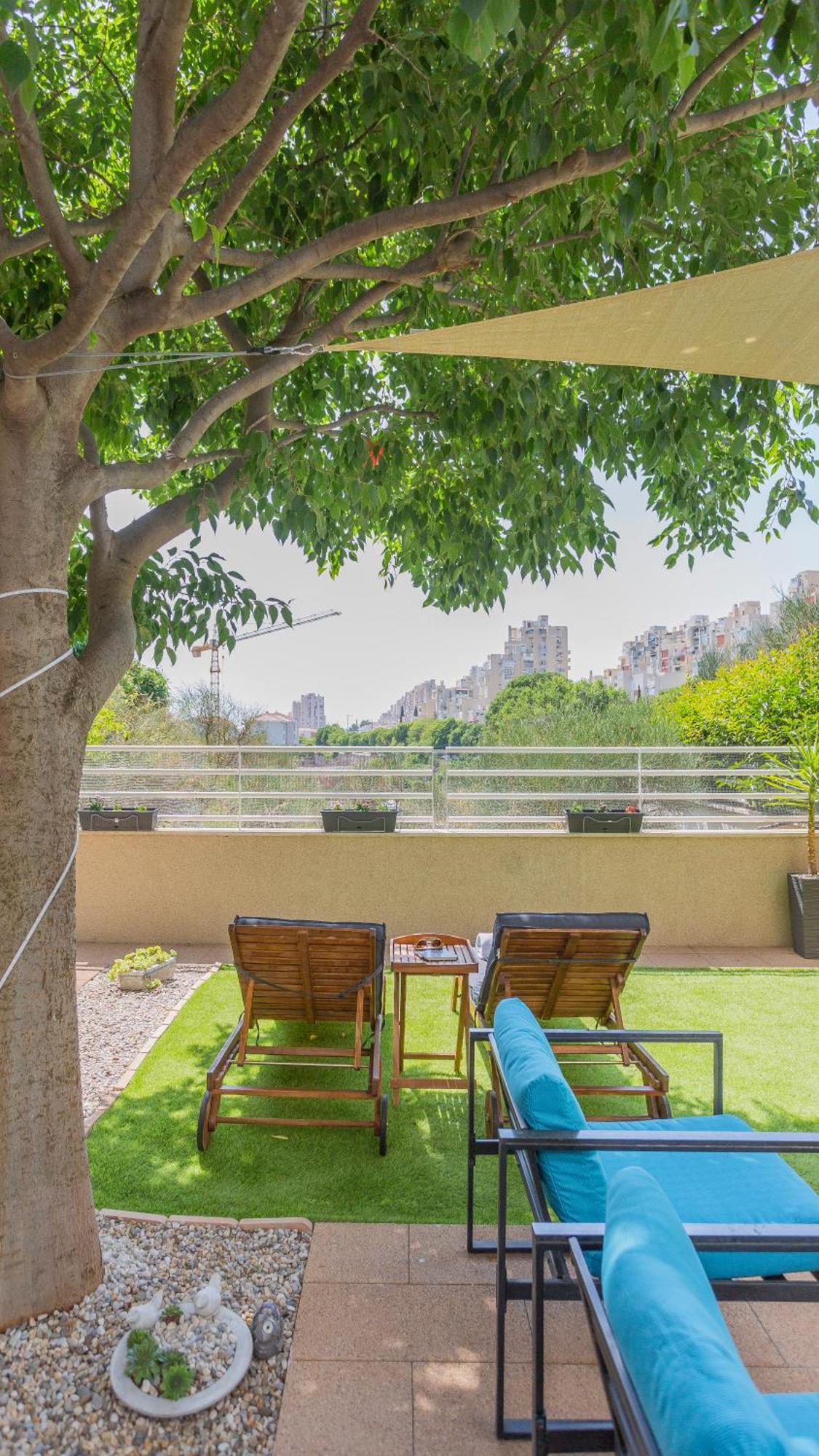 New Delux Garden With Hotube **** Apartment Split